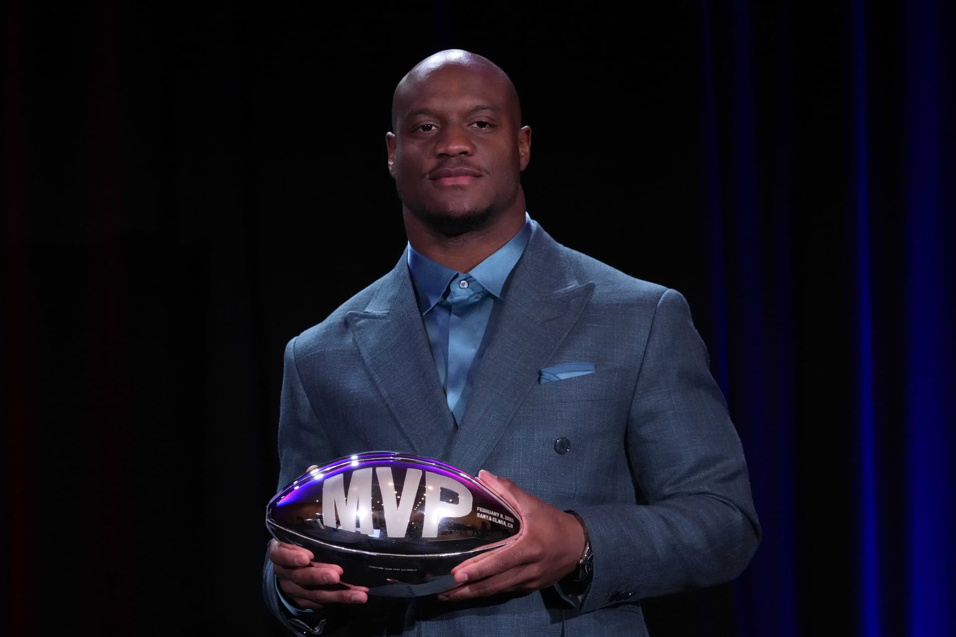 Super Bowl-winning RB Kenneth Walker takes shots at Seahawks 2 months after signing with Chiefs
