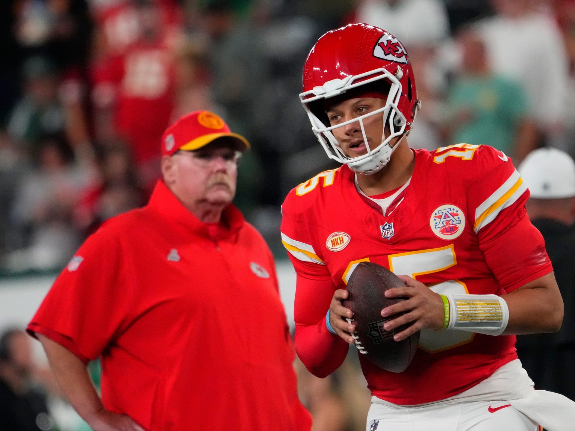 "This is a major injury": NFL insider Adam Schefter raises concerns about Patrick Mahomes' Week 1 game vs Broncos