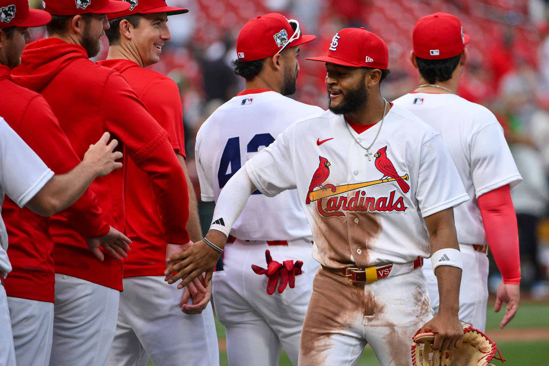 "How the f**k are Pirates 8th & Cardinals 21st???" - Fans taken aback by bizarre MLB Power Rankings ft. Marlins, Mets, Phillies