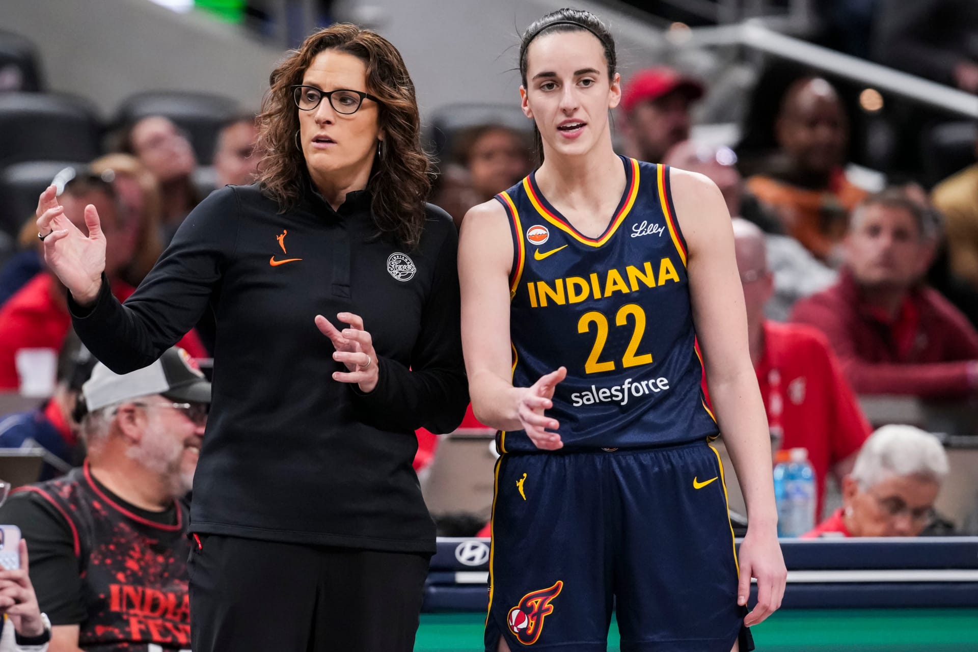 "Limited Intellect of a Child": Caitlin Clark Fans Issues With Stephanie White Amplify After HC Reveals Plan to Run Offense Through 3 Bigs