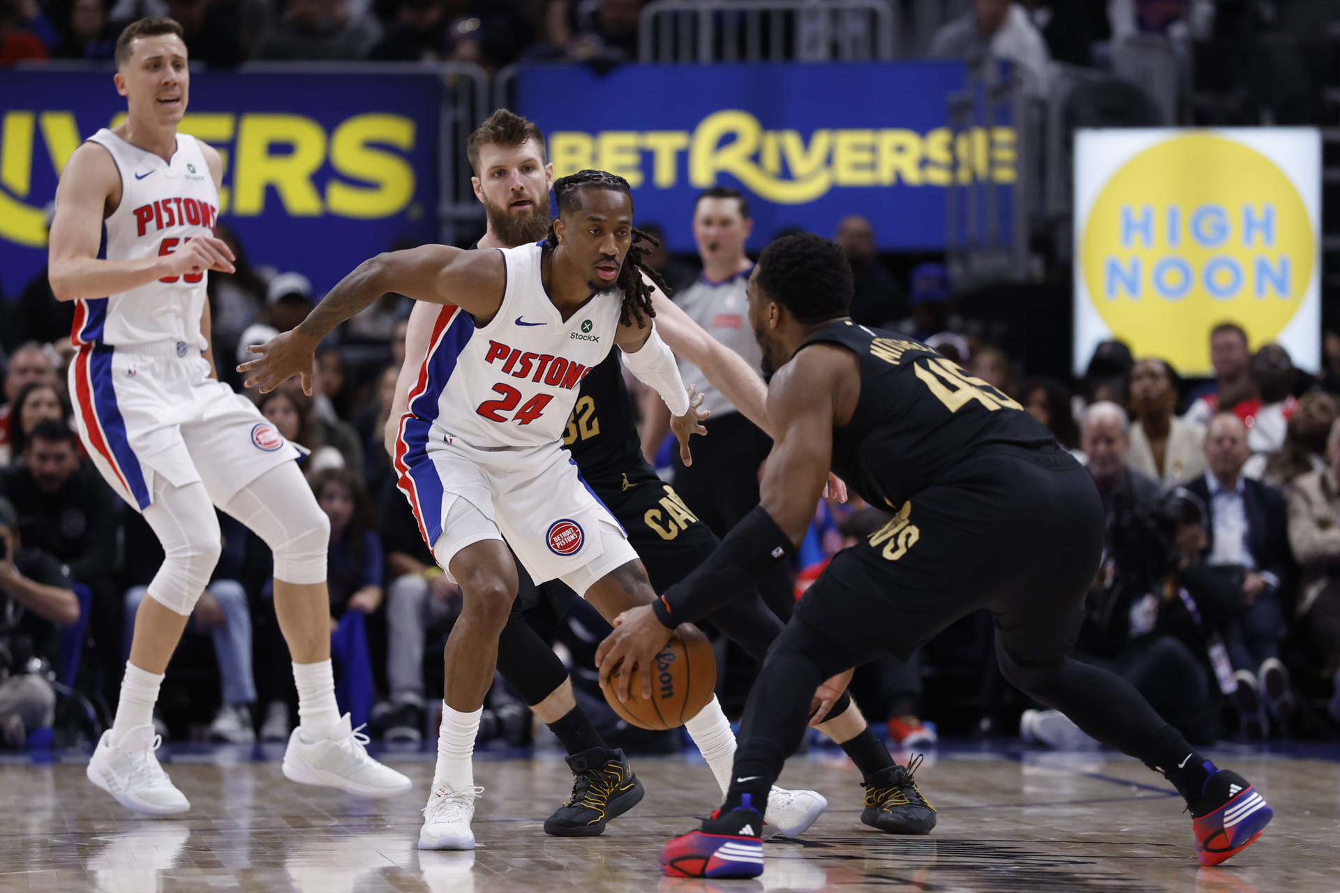 "Straight up elder abuse", "Unc you're his hamstring" - NBA Fans Lose It As Donovan Mitchell’s Nasty Crossover Ends With Tobias Harris Injury Scare
