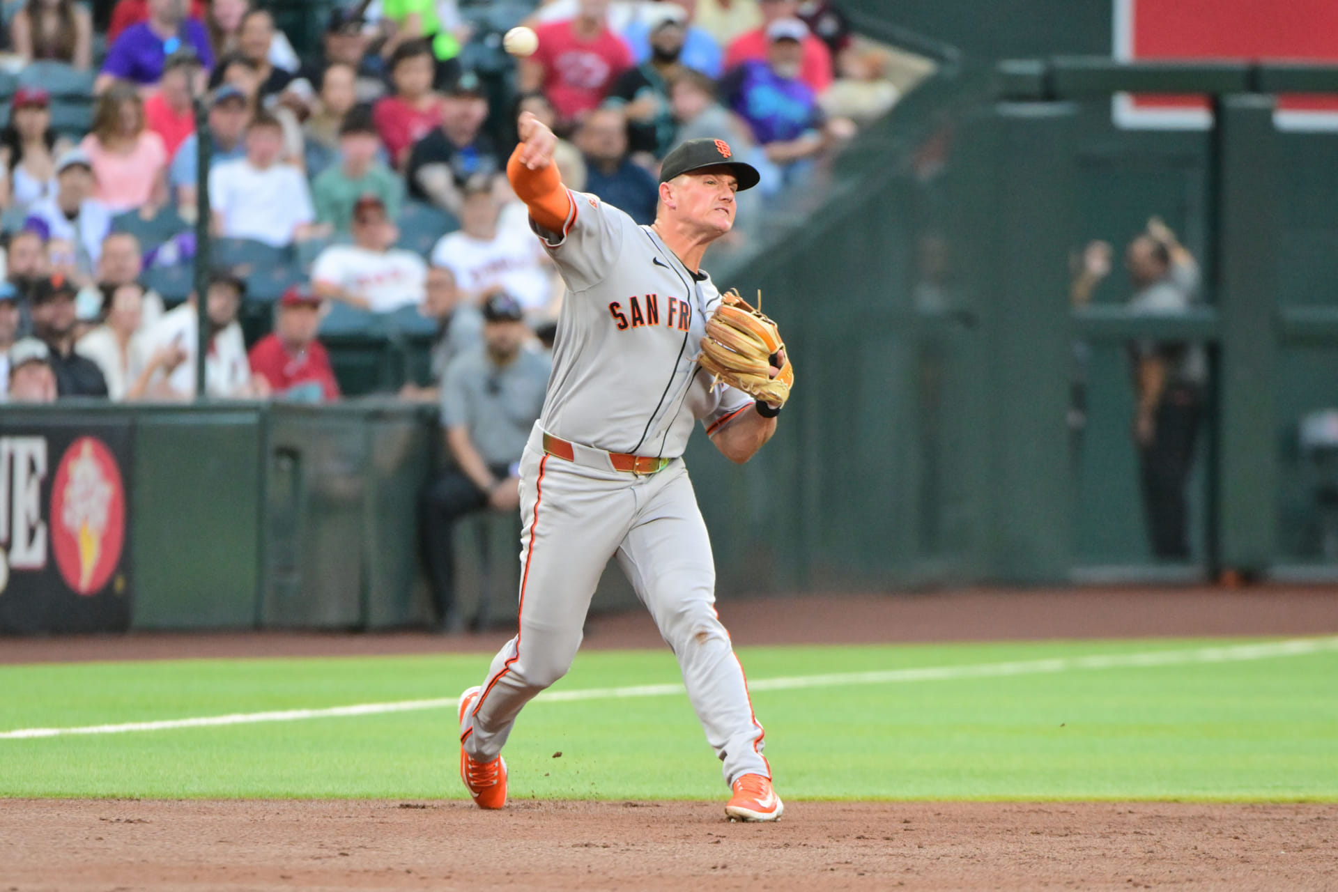 "Absolutely gorgeous";"So precious" - Giants wives and girlfriends react to Matt Chapman's wife Taylor's chic look in pregnancy photoshoot