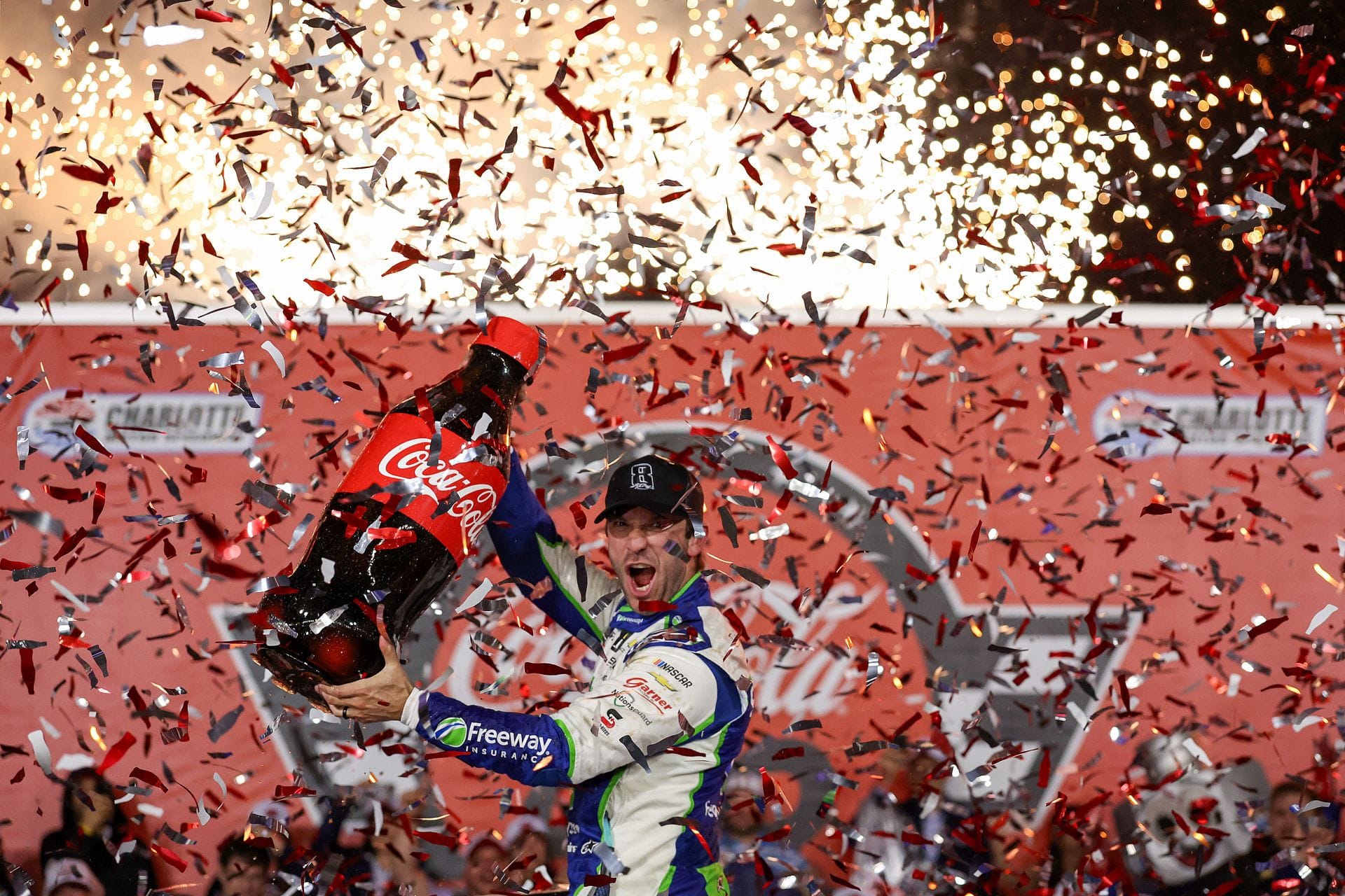 Who Won The Charlotte Race