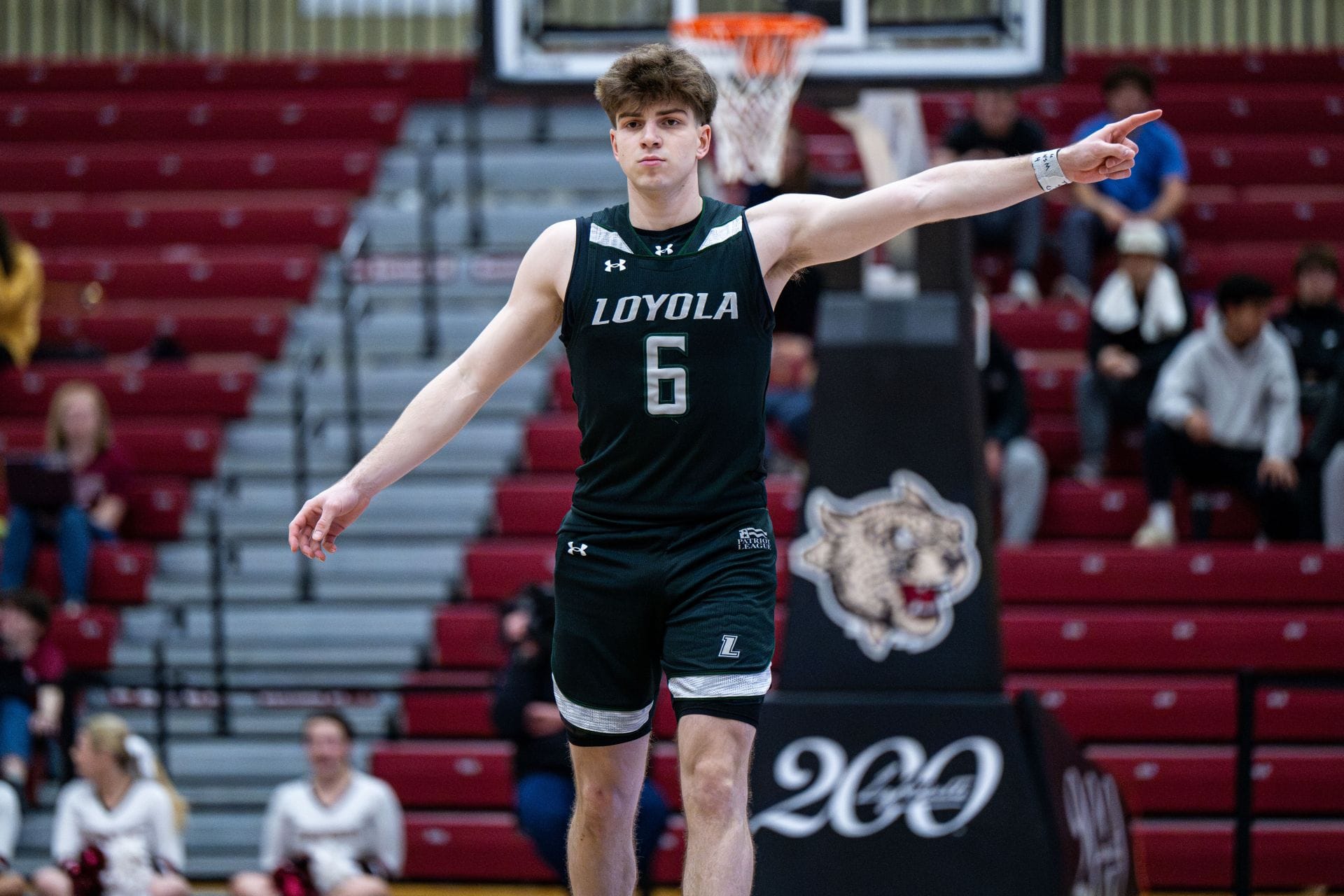 “Need someone on the bench,” “Biblical greed”: College hoops fans react as Loyola Maryland transfer Jacob Theodosiou commits to Duke 