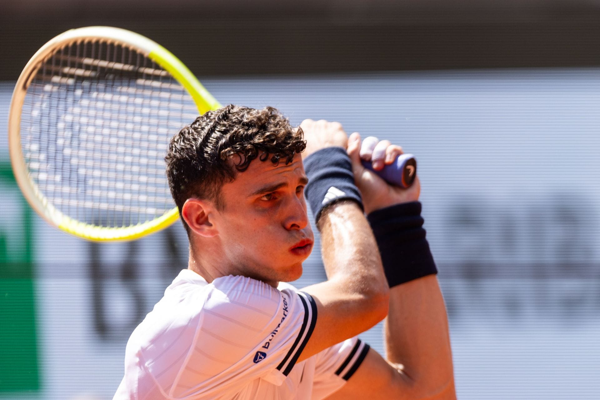 Juan Manuel Cerundolo in action at the 2026 French Open (Source: Getty)