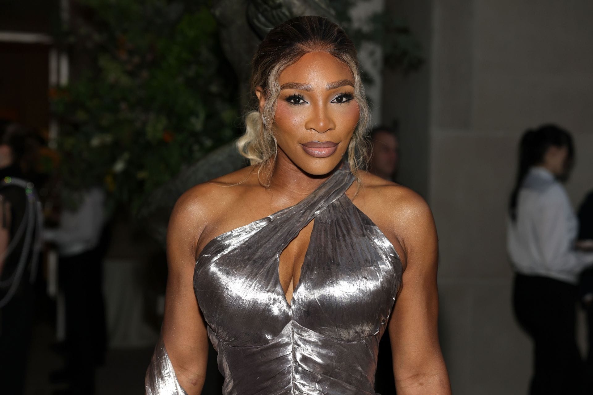 "We letting Sabrina Carpenter get away with Blackface?" - Serena Williams photo fail at Met Gala going viral leaves fans in splits despite removal