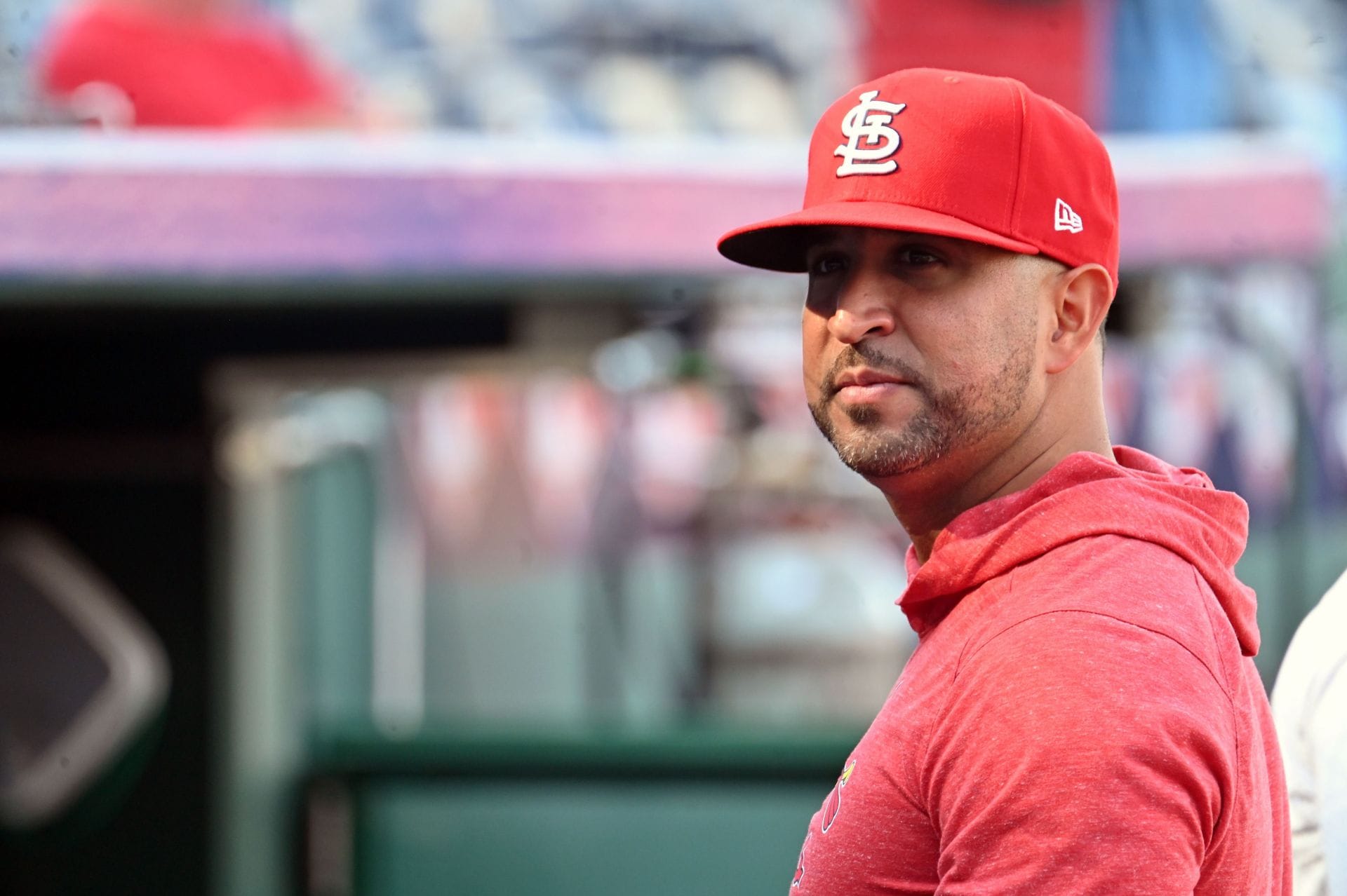 'Shirtless' fans steal the show in Cardinals' win vs Royals, manager Oli Marmol gives epic first reaction