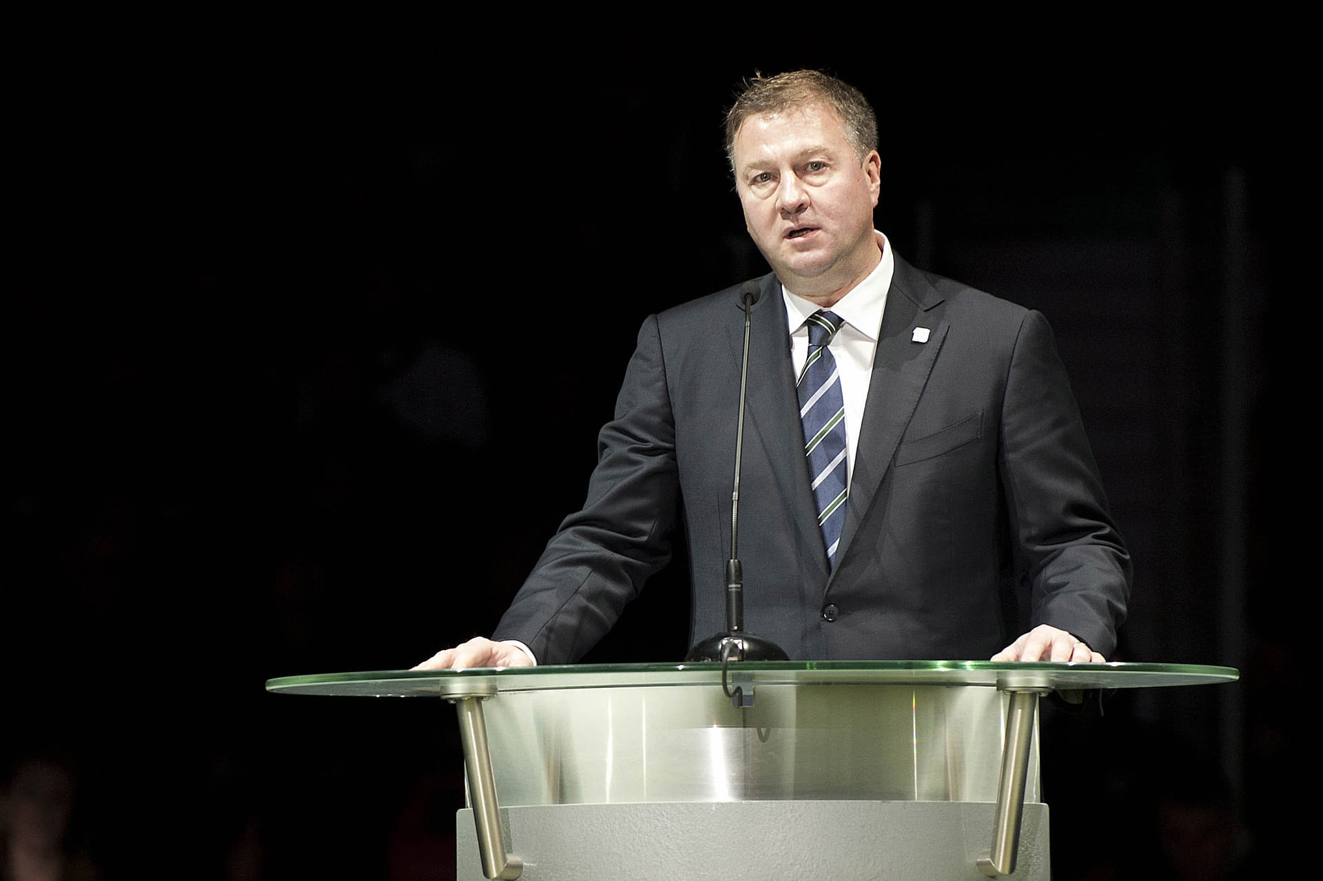 Ex-Canucks GM Mike Gillis breaks silence on Maple Leafs speculation