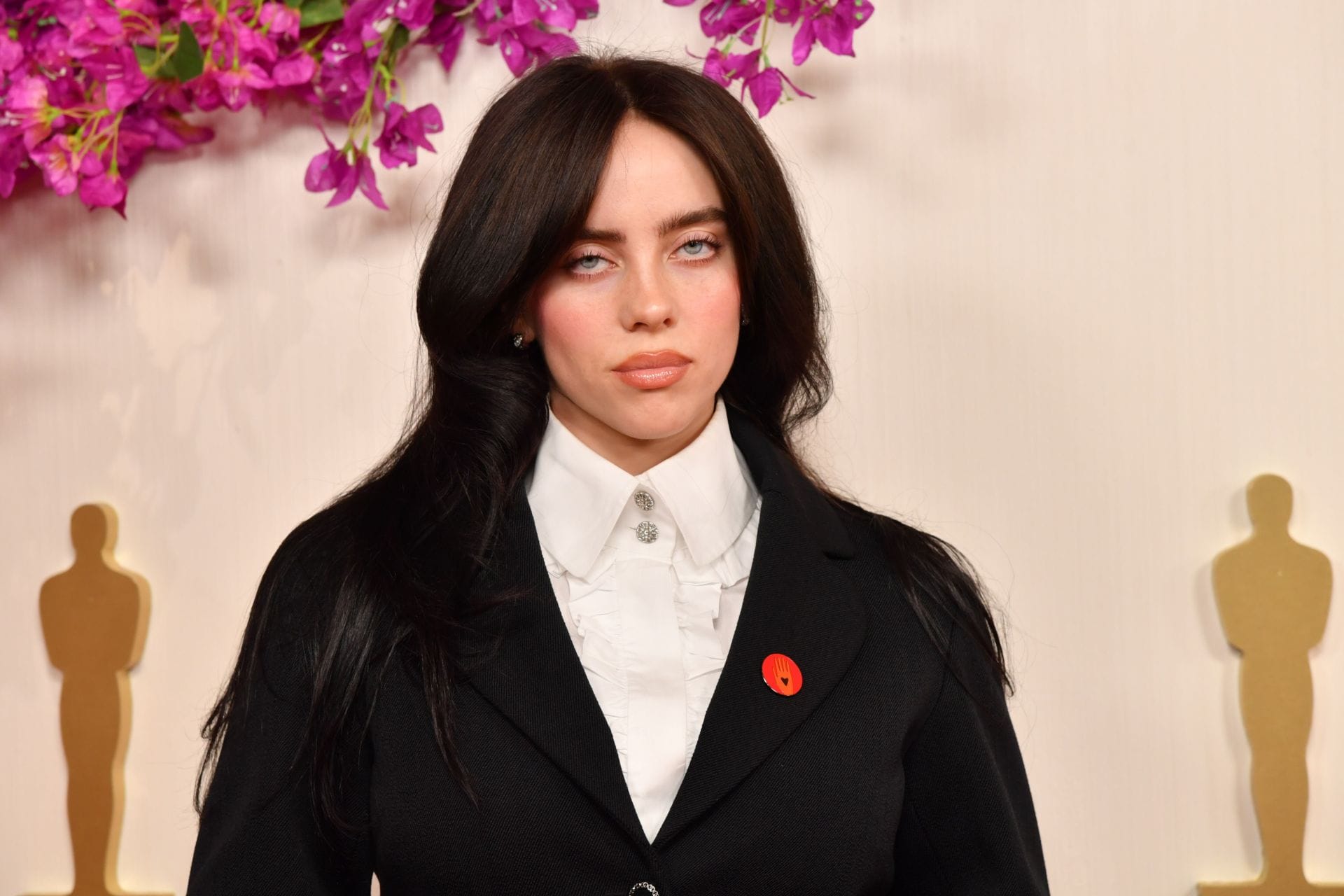What medical condition does Billie Eilish have? Pop star opens up about managing vocal tics on Amy Poehler’s podcast