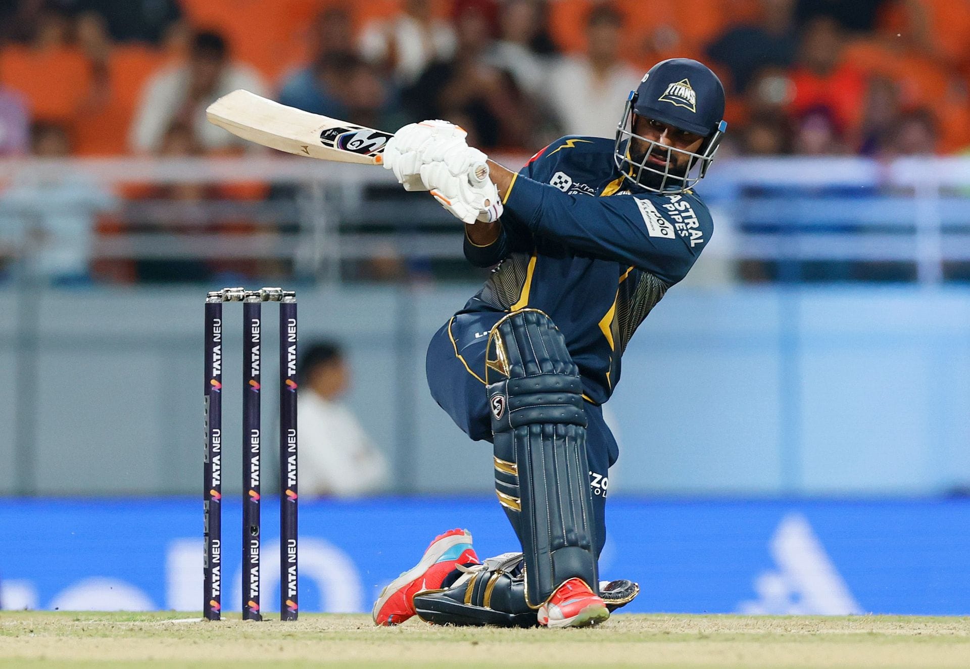 Rahul Tewatia smashes a 6 as GT chase down 215 to seal their berth in IPL 2026 final [Watch]