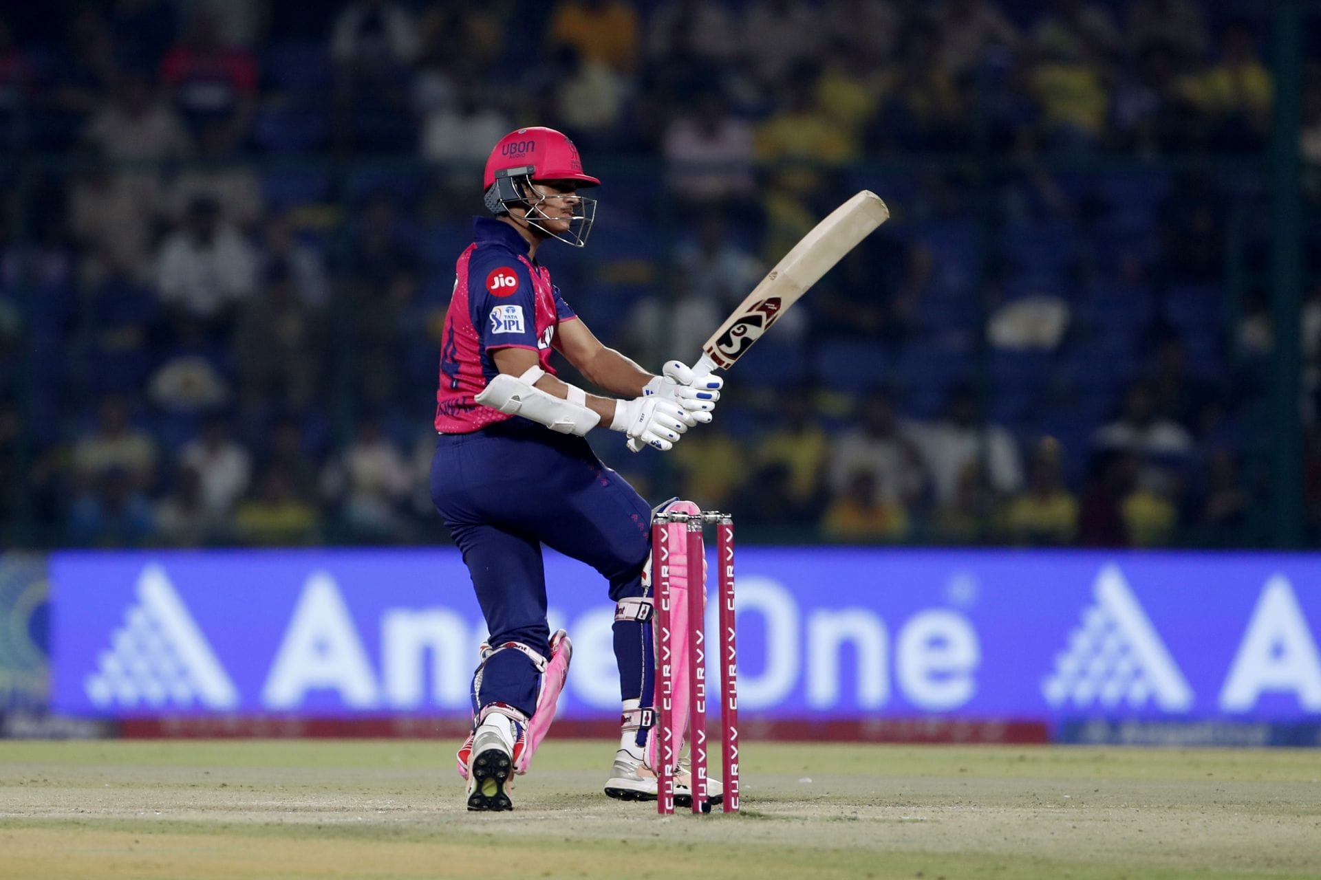 Yashasvi Jaiswal holes out to the deep off Shivang Kumar's bowling for a run-a-ball 29 in SRH vs RR IPL 2026 Eliminator 
