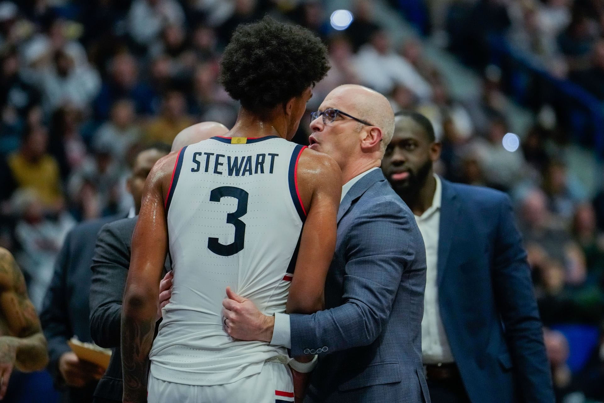 “UConn Soldier”: Dan Hurley pens heartfelt note after Jaylin Stewart commits to SMU Mustangs out of transfer portal