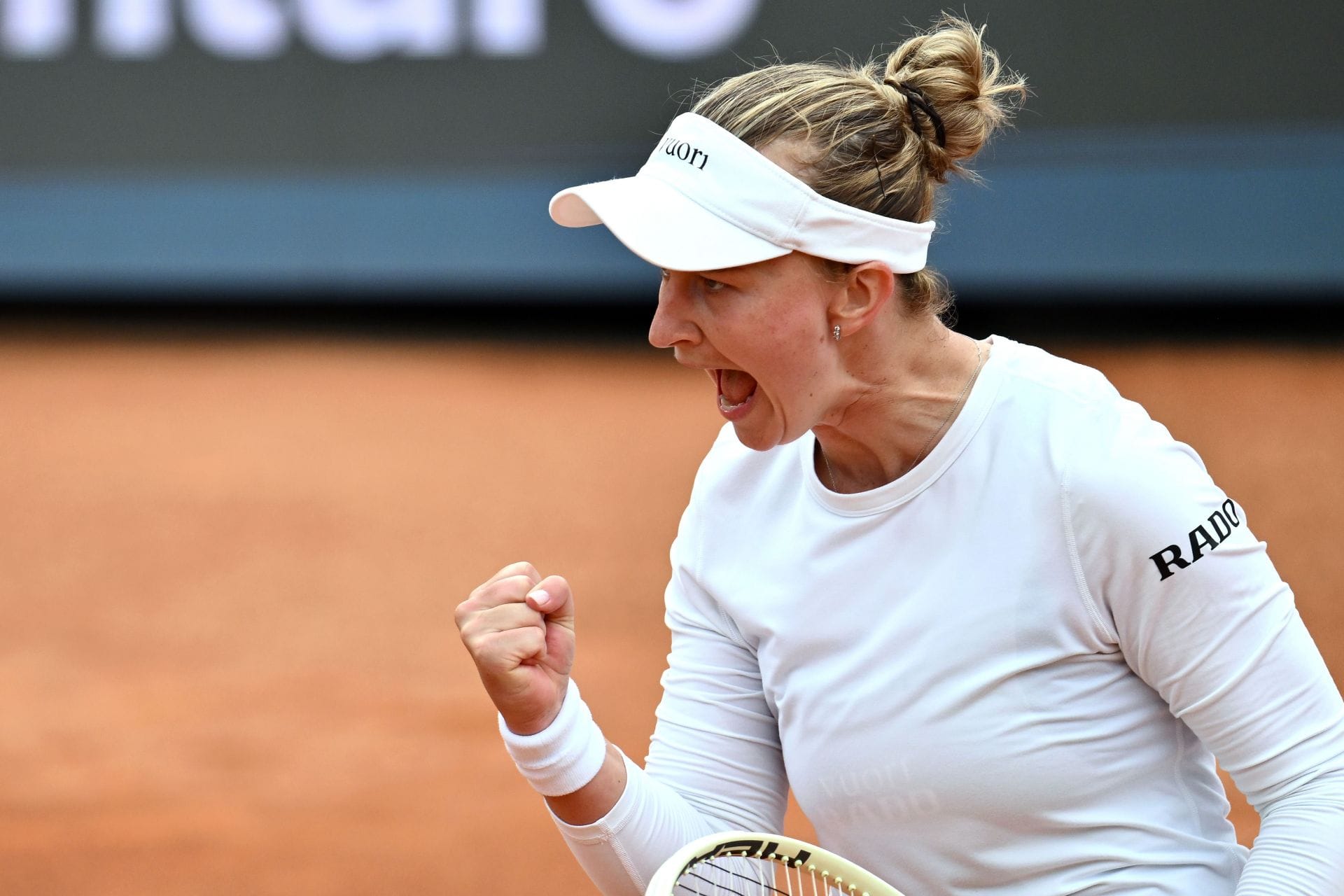 WATCH: Barbora Krejcikova furiously tells Italian Open crowd to 'shut up' in heated 1R match