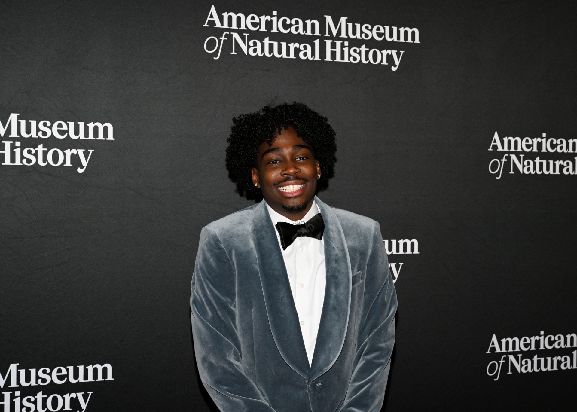 “Not funny”- Internet reacts as Kam Patterson jokes about Megan Thee Stallion and Klay Thompson’s breakup on SNL