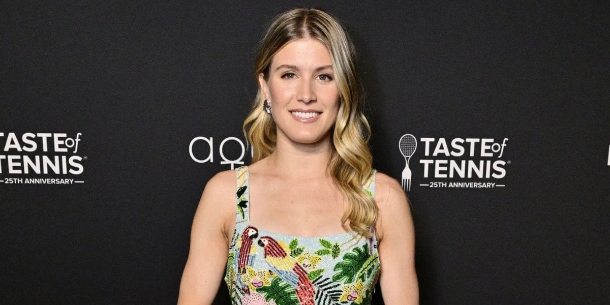 WATCH: Eugenie Bouchard dons green bikini, shows off her cheeky dance moves on Miami beach