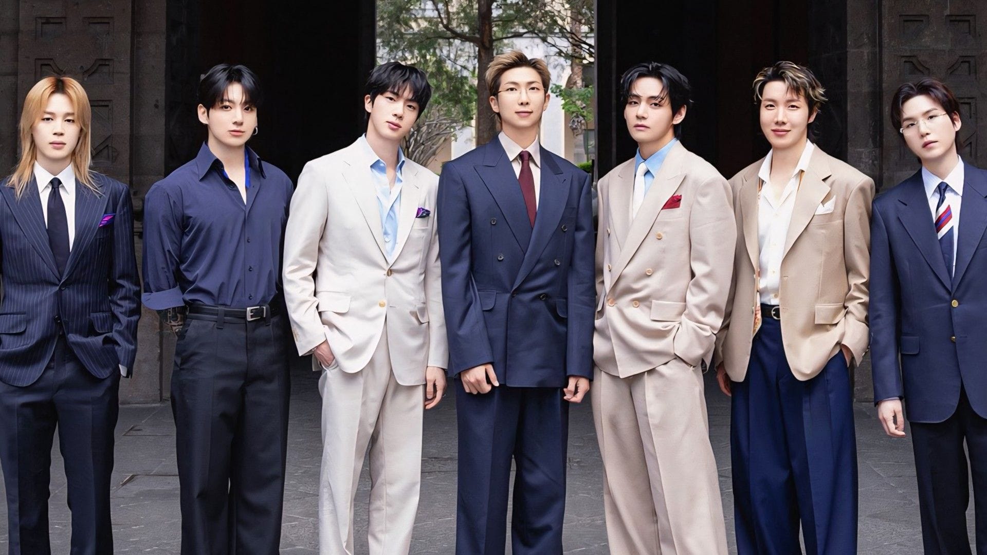 "This is unacceptable"- Fans outraged over alleged scalping and ealry access to resellers at BTS WORLD TOUR merch sales in Mexico