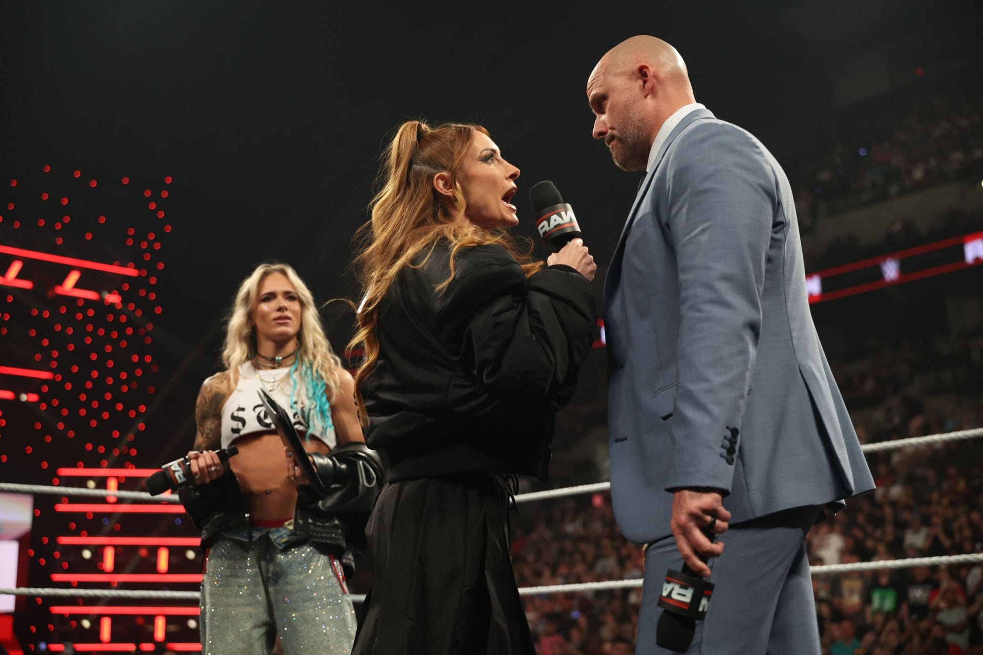 Popular tag team disbands, WWE Hall of Famer returns - 3 surprises we could see at SNME XLIV