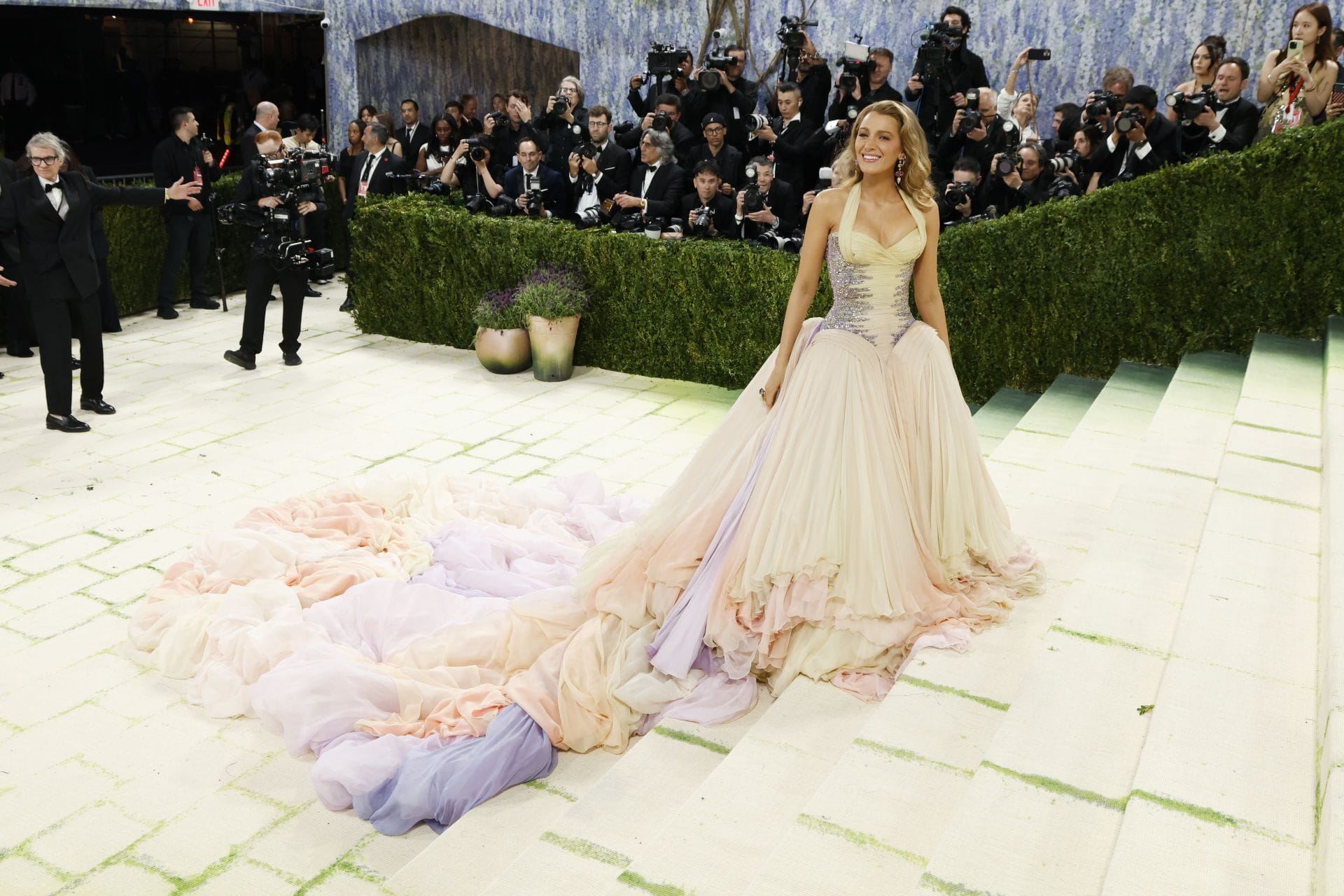 Lady C calls Blake Lively settling "It Ends With Us" lawsuit a win for Justin Baldoni, claiming actress lost $50M in legal fees as well as her career