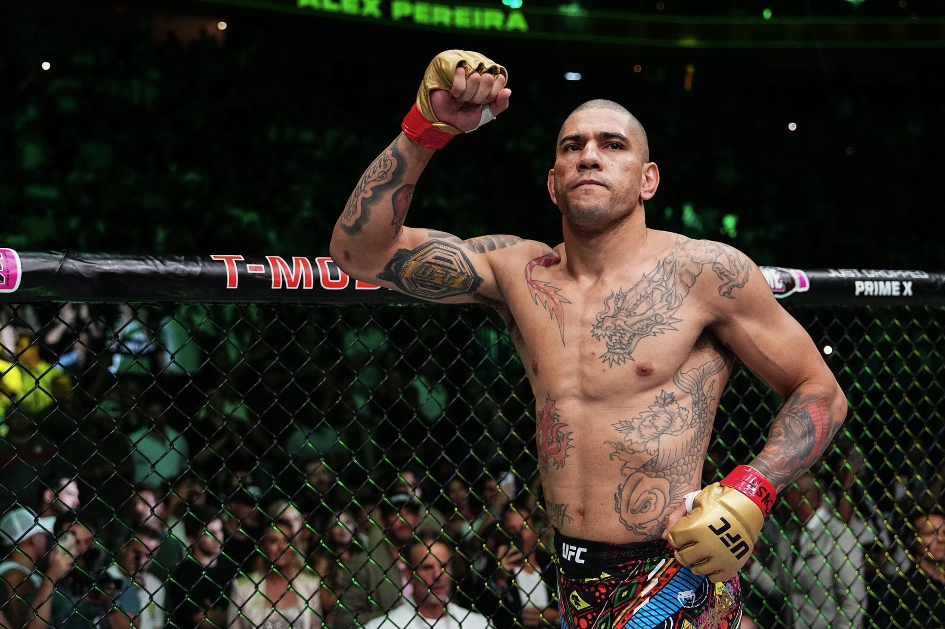 “This is just stupid” - Fans fear for Alex Pereira after sparring footage highlights major problem ahead of Ciryl Gane fight 