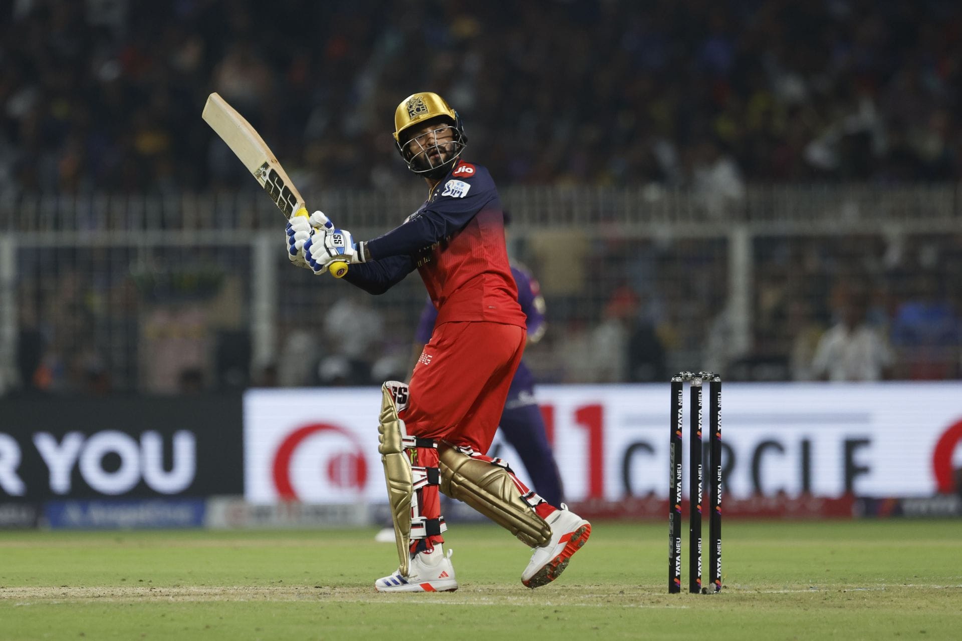Rajat Patidar dominates Rashid Khan to smash 2 massive sixes in an over during RCB vs GT IPL 2026 Qualifier 1 match [Watch]