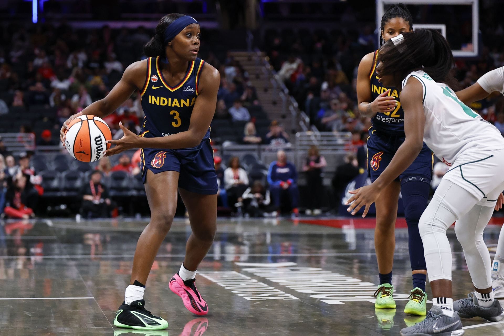 "She is too much for TV" - WNBA Fans Lose It As Raven Johnson Fan Girls Hard Over Stephanie White's Wife Lisa Salters