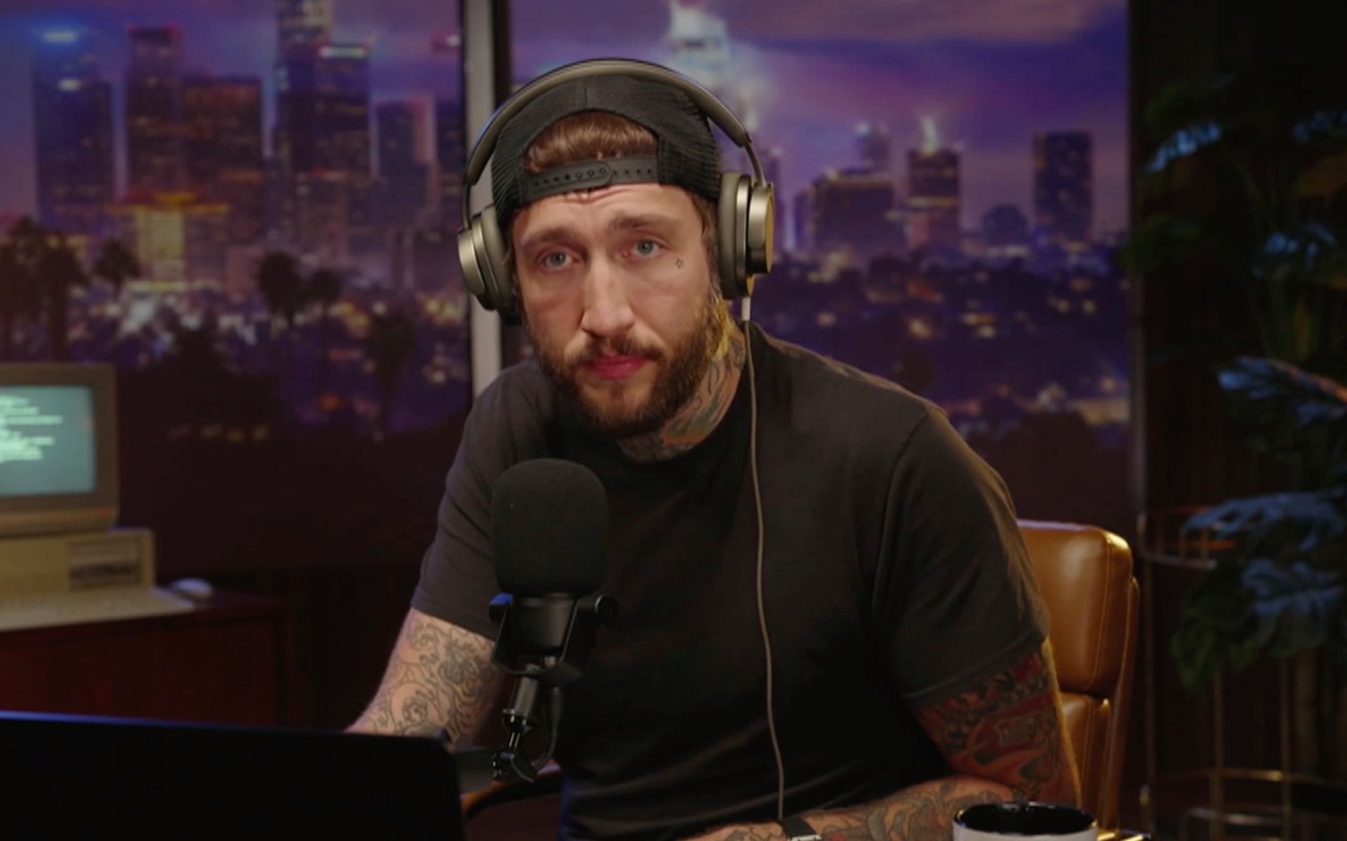 'So shameless': Fans believe Banks ended livestream early after Twitch capped him at 2,000 viewers amid platform's crackdown on viewbotting