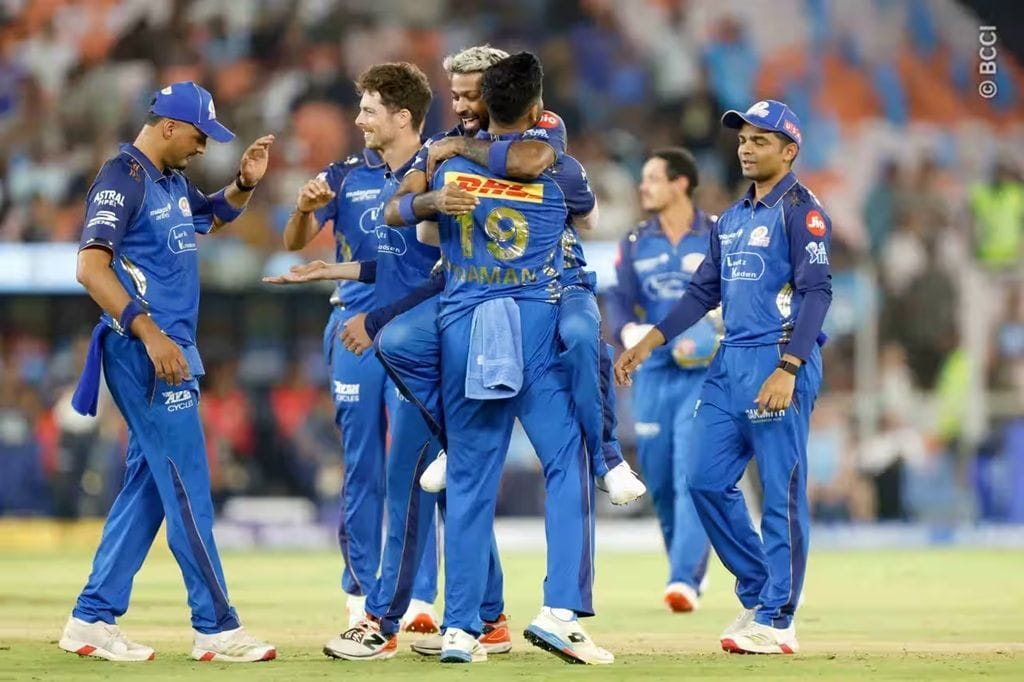 "He has picked up only 4 wickets and has an economy of over 12" - Aakash Chopra on MI's concerns ahead of IPL 2026 clash vs CSK