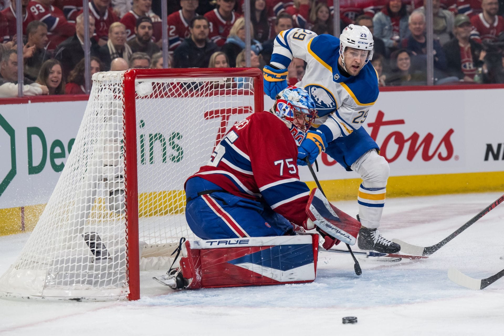 "That was malicious": Jeff O'Neill dumbfounded by Beck Malenstyn’s non-ejection over "deliberate" crash into Habs' Jakub Dobes