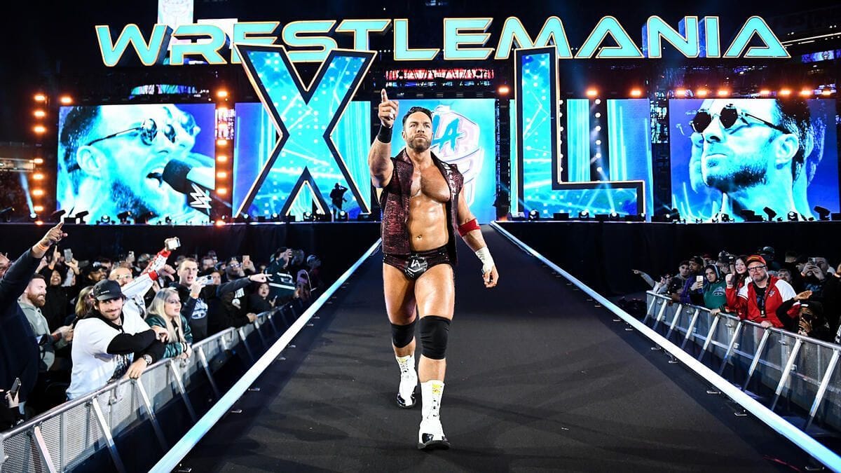 Watch: LA Knight makes a very embarrassing botch at recent WWE event