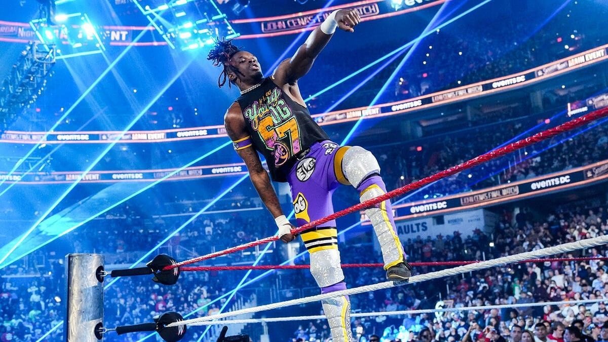 Female WWE star breaks silence after being spotted driving to RAW with Je'Von Evans