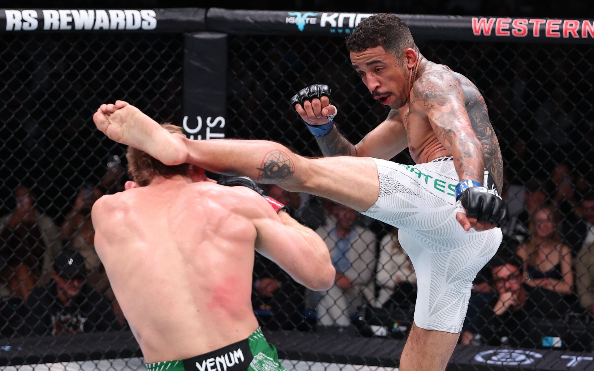 "Did him dirty, sheesh" - UFC stars react as Carlos Prates brutalizes Jack Della Maddalena in UFC Perth domination