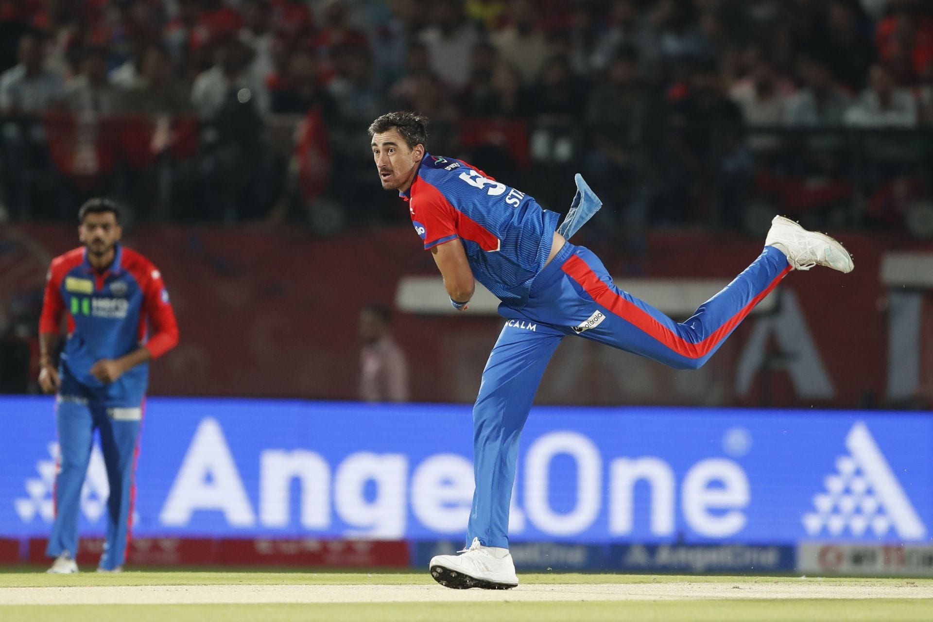 Cooper Connolly clears the stadium with a stunning six off Mitchell Starc in PBKS vs DC IPL 2026 match [Watch]