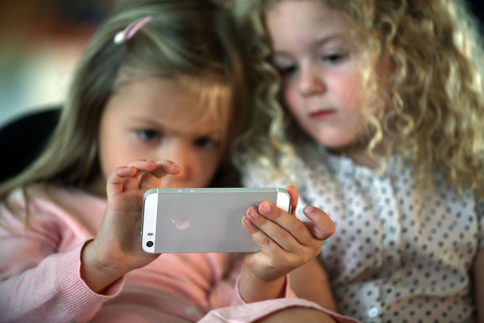 Matt Walsh blasts "incompetent" parents who provide smartphones to their kids, claims they turn children into "screen addled zombie"