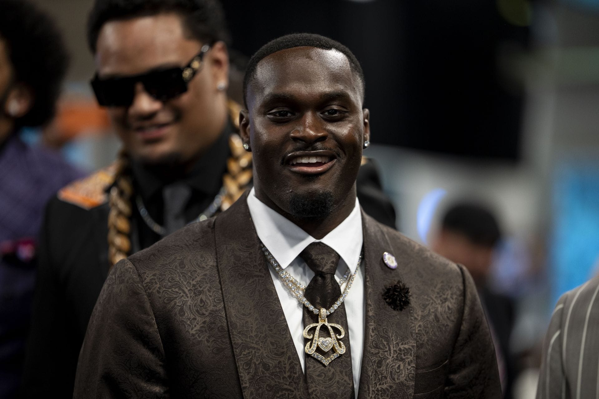 "Gotta be careful who you give your money to": NFL fans react to Jeremiyah Love's comment about spending $53,000,000 Cardinals contract money