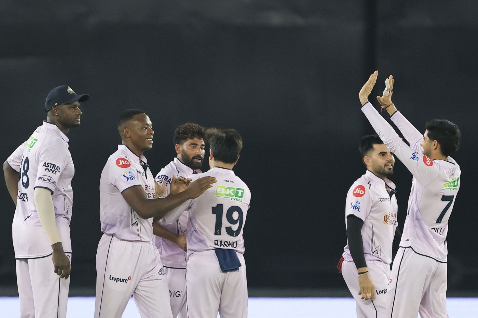 The GT bowlers made the most of the seamer-friendly conditions in their IPL 2026 clash against SRH (Image via X/@IPL)
