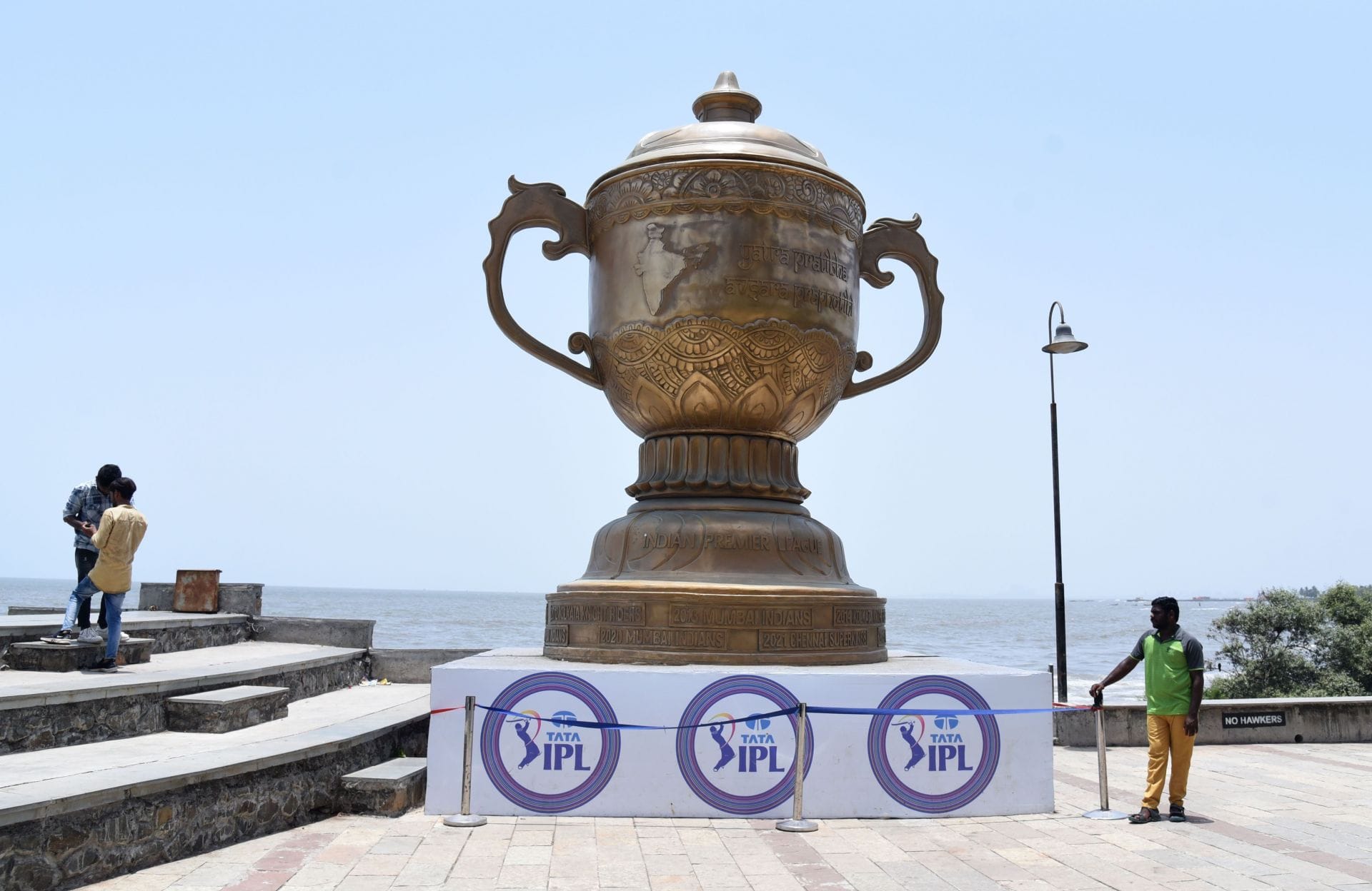 Why is Chinnaswamy Stadium not hosting IPL 2026 final?