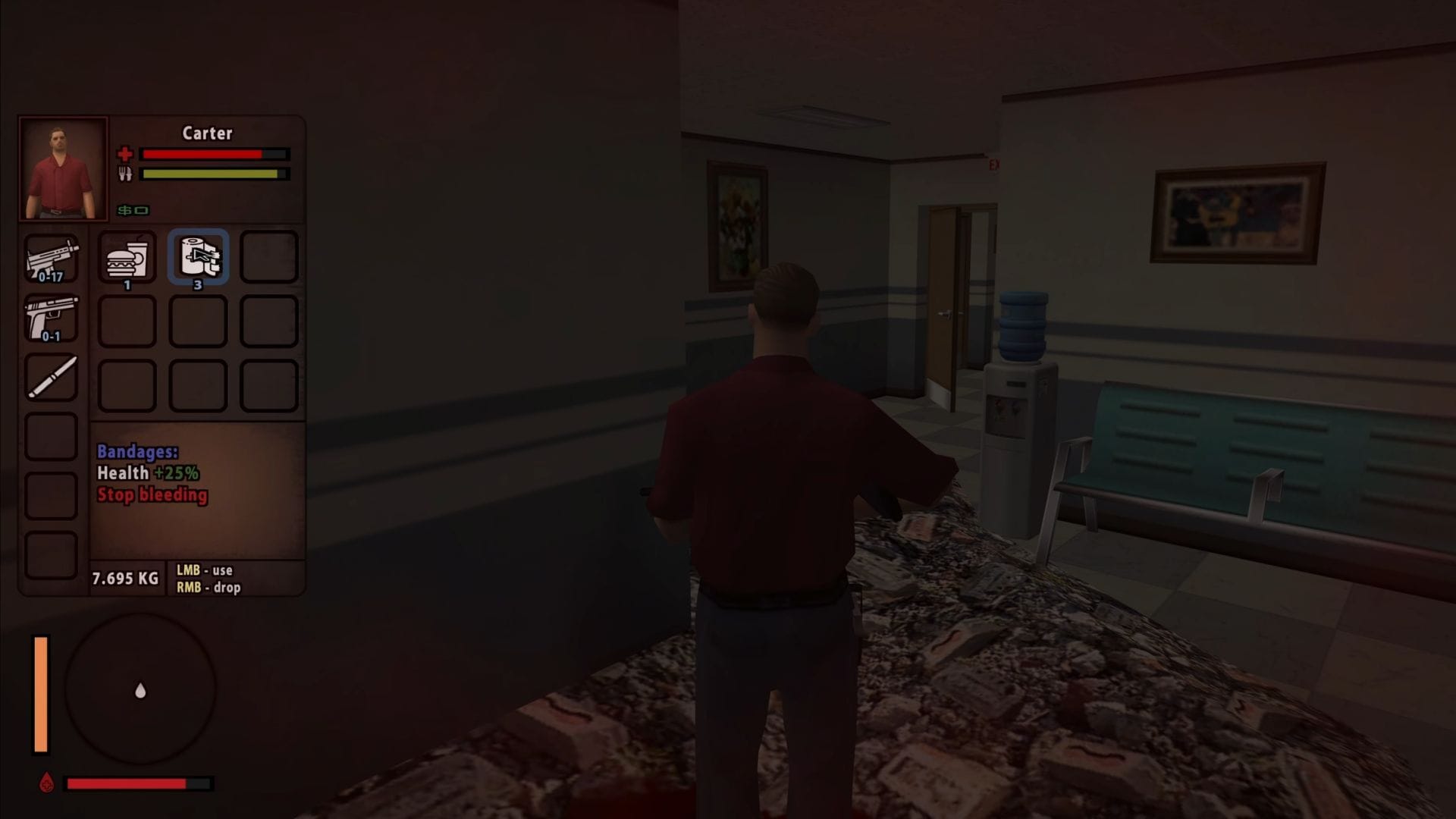 Luta no hospital na segunda missão (Imagem via Rockstar Games || YouTube/@RockstarHillson)