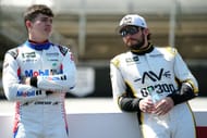 Brent Crews (L) e Taylor Gray durante o treino em Bristol. Fonte: Getty