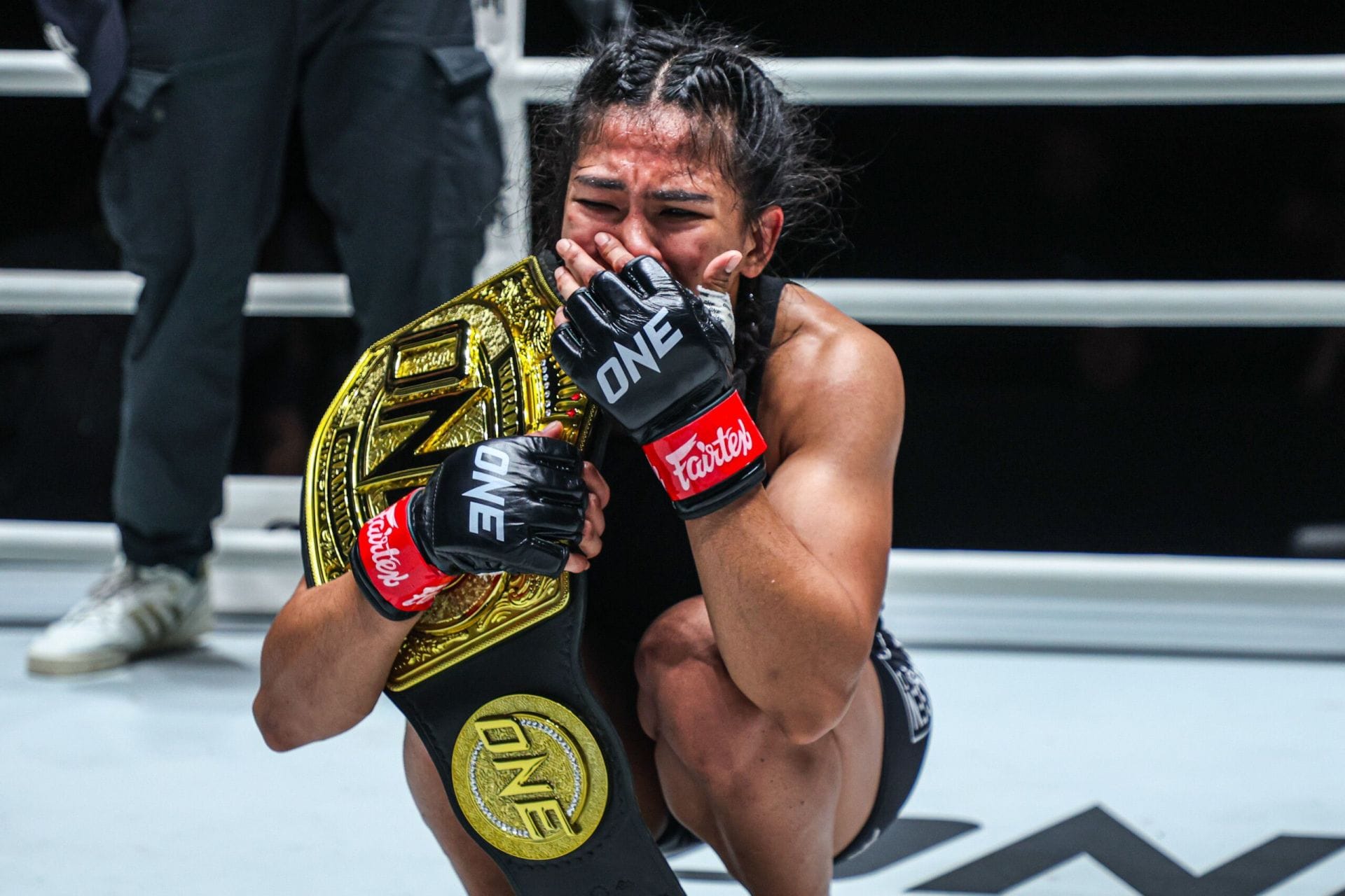 Denice Zamboanga relinquishes ONE atomweight MMA world title to focus on motherhood