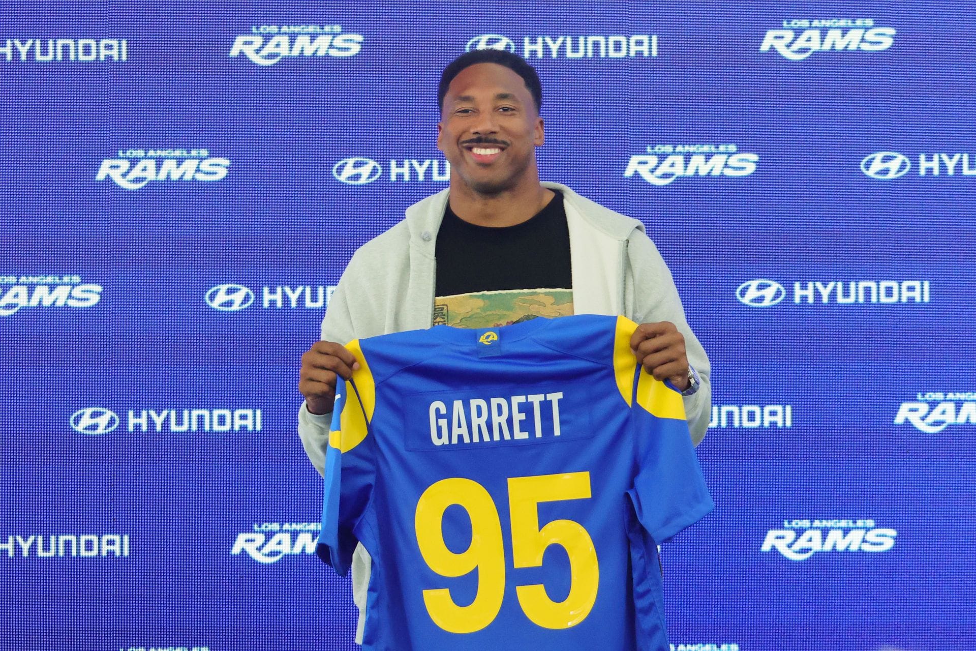 "The most aesthetically pleasing pass rusher I've ever seen": Myles Garrett namedrops star LB he modelled his game after