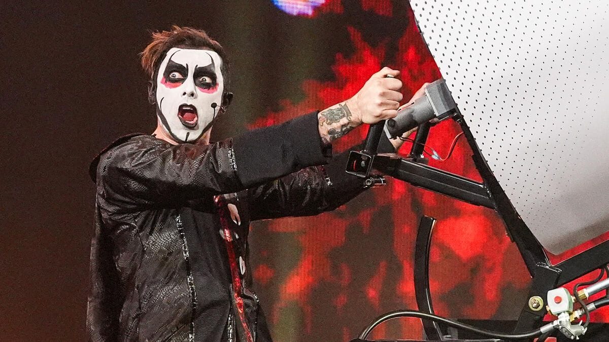 Danhausen Tricks Major WWE Superstars; Steals Their Money