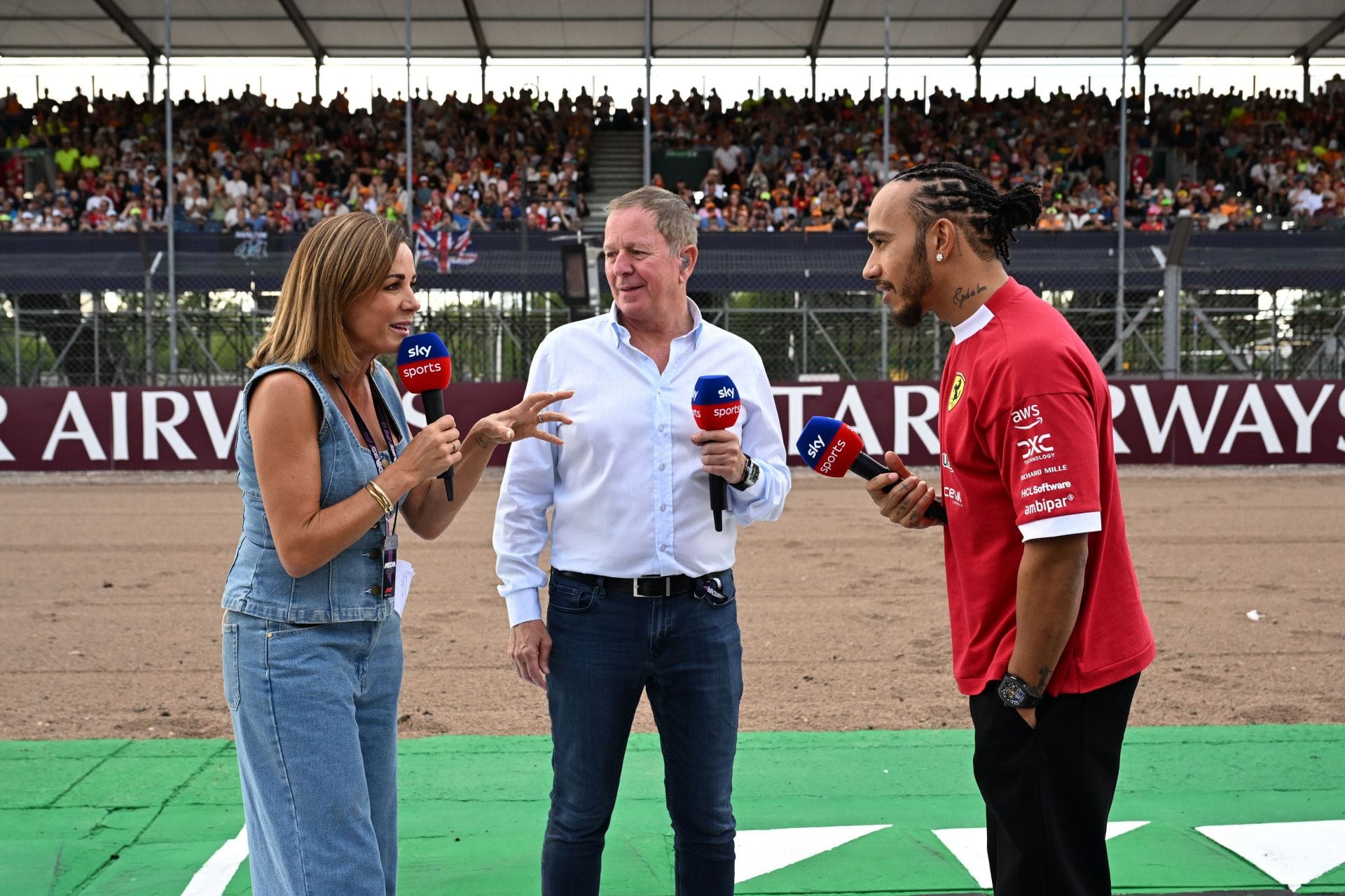 "Imagine getting avoided by ur ex in tv": Fans react as Lewis Hamilton gives Nico Rosberg the cold shoulder during the gridwalk before F1 Spanish GP