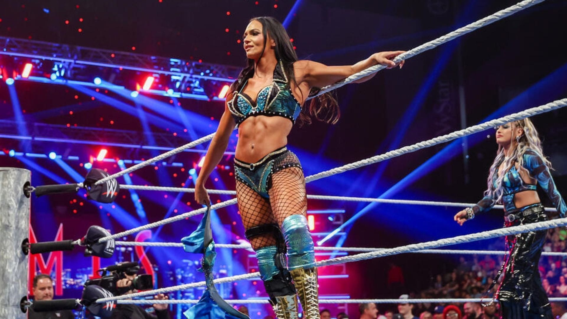 Kiana James forges new alliance following recent WWE split