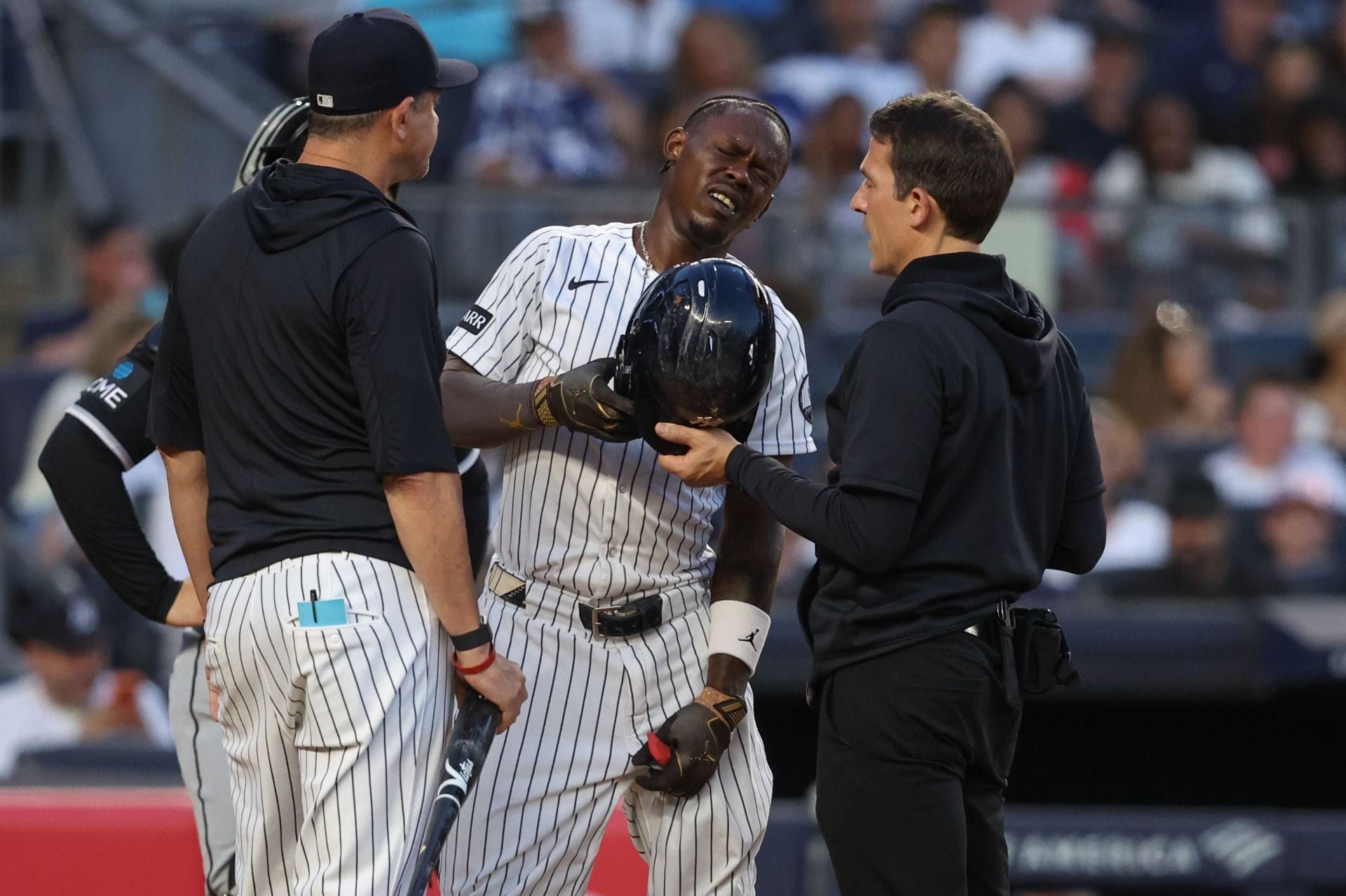"Prayers up for our man" - Fans feel for Jazz Chisholm Jr. after foul ball to the groin forces him out of Yankees vs White Sox game 