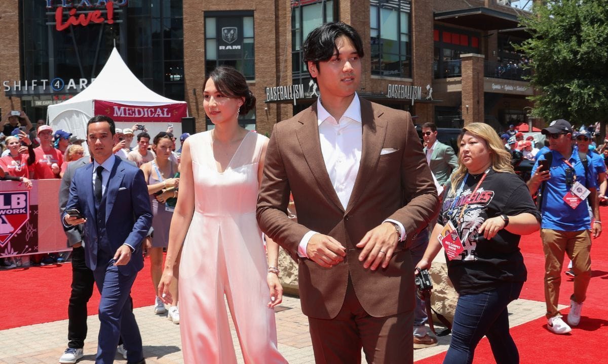 "Shohei Ohtani was doing all this PREGNANT?" - Fans tease Dodgers star as he enters paternity leave after birth of second child with wife Mamiko