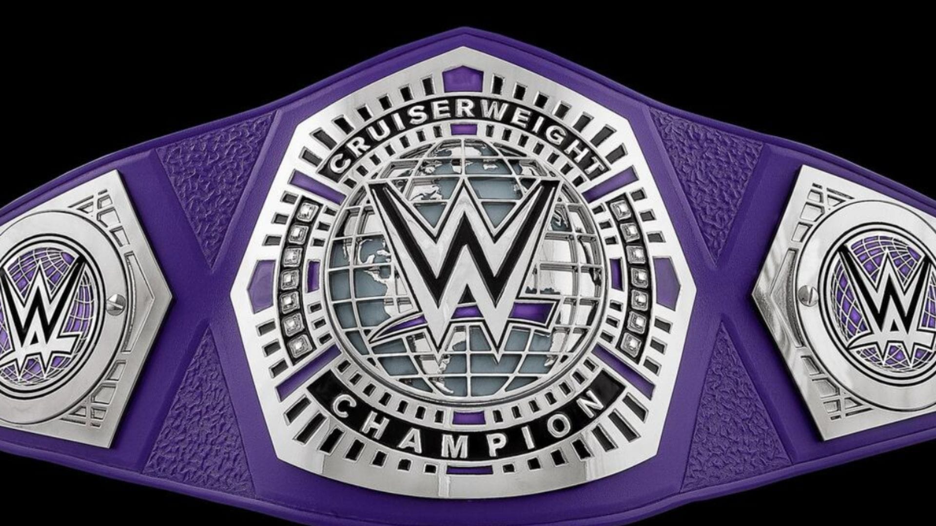 Former WWE champion sends a message to former partner after recent split
