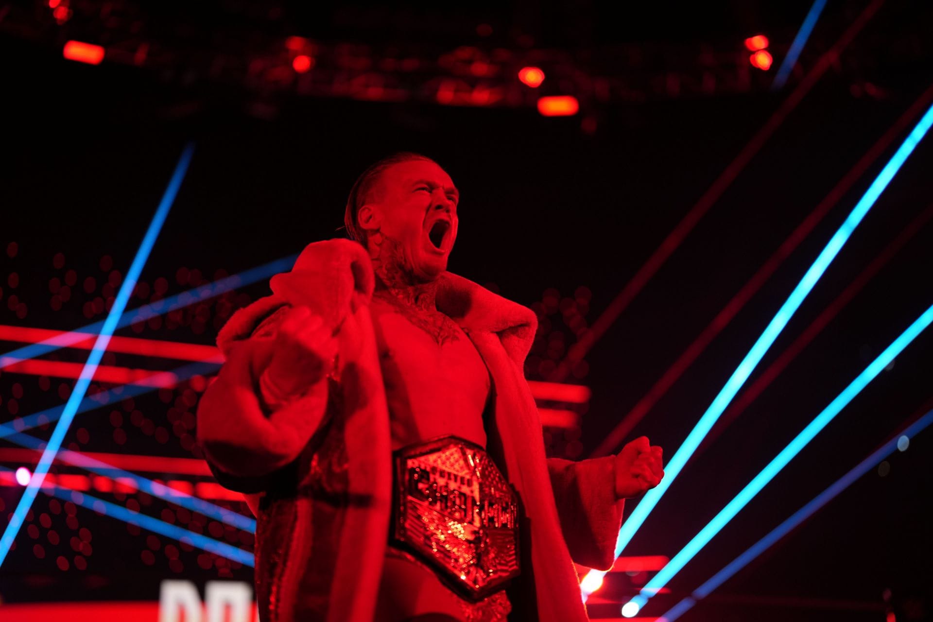 "Pours himself onto the mat" - WWE veteran heaps praise on Ilja Dragunov amid his ongoing absence