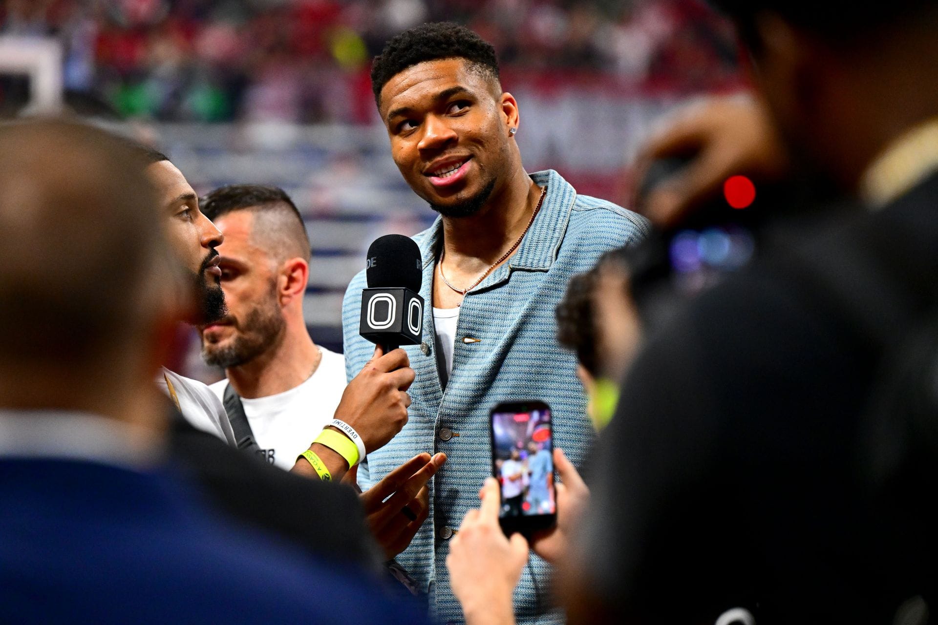 NBA Trade Rumors: Giannis Antetokounmpo Sweepstakes Explodes With Blockbuster 5-Team Deal Prediction Involving Multiple Players