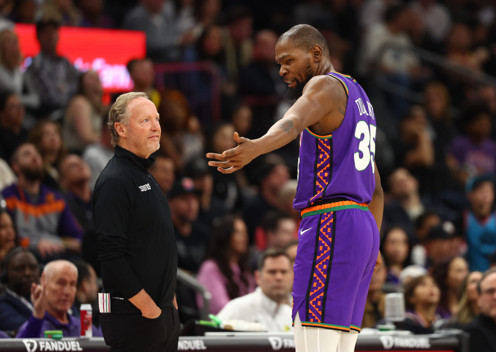 "The guy was an alcohol addict" - Kevin Durant's Ex-Suns Teammate Claims Mike Budenholzer Used "Absurd" Coaching Tactics & "Provoked" Players
