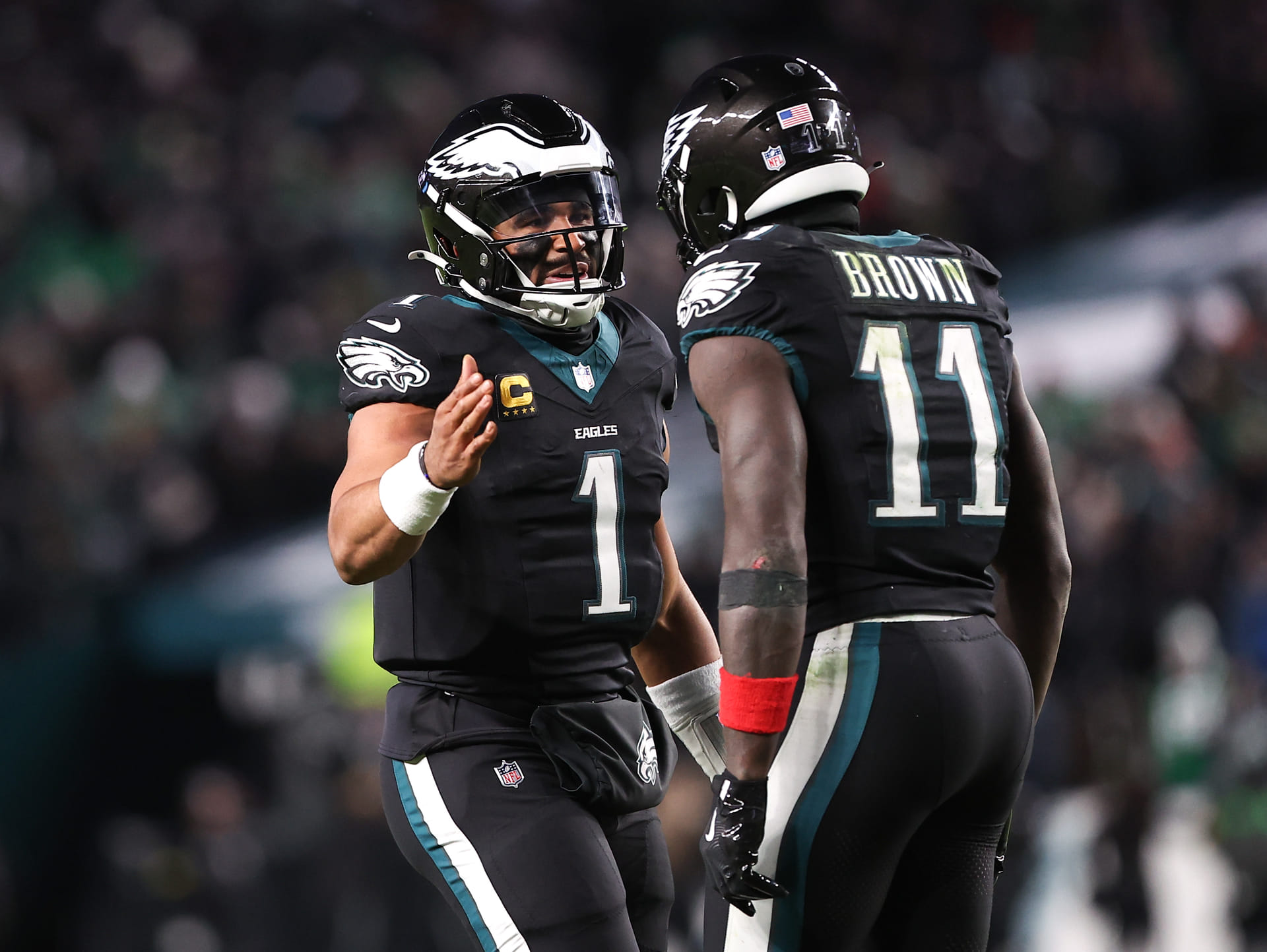 Eagles seemingly take shot at A.J. Brown, label Jalen Hurts as "The 1" after $112,750,000 WR's first look in Patriots jersey